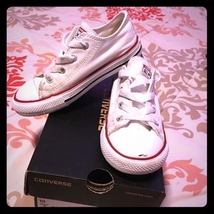 CuTe White Boy Converse!!!